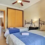 Διαμέρισμα La Concha With Pool For Kids! Cotillo