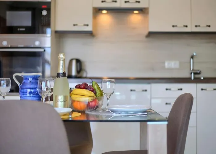 Apartment La Concha With Pool For Kids!