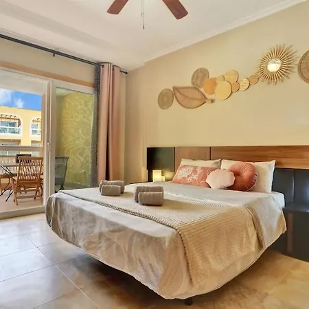 La Concha With Pool For Kids! Apartament